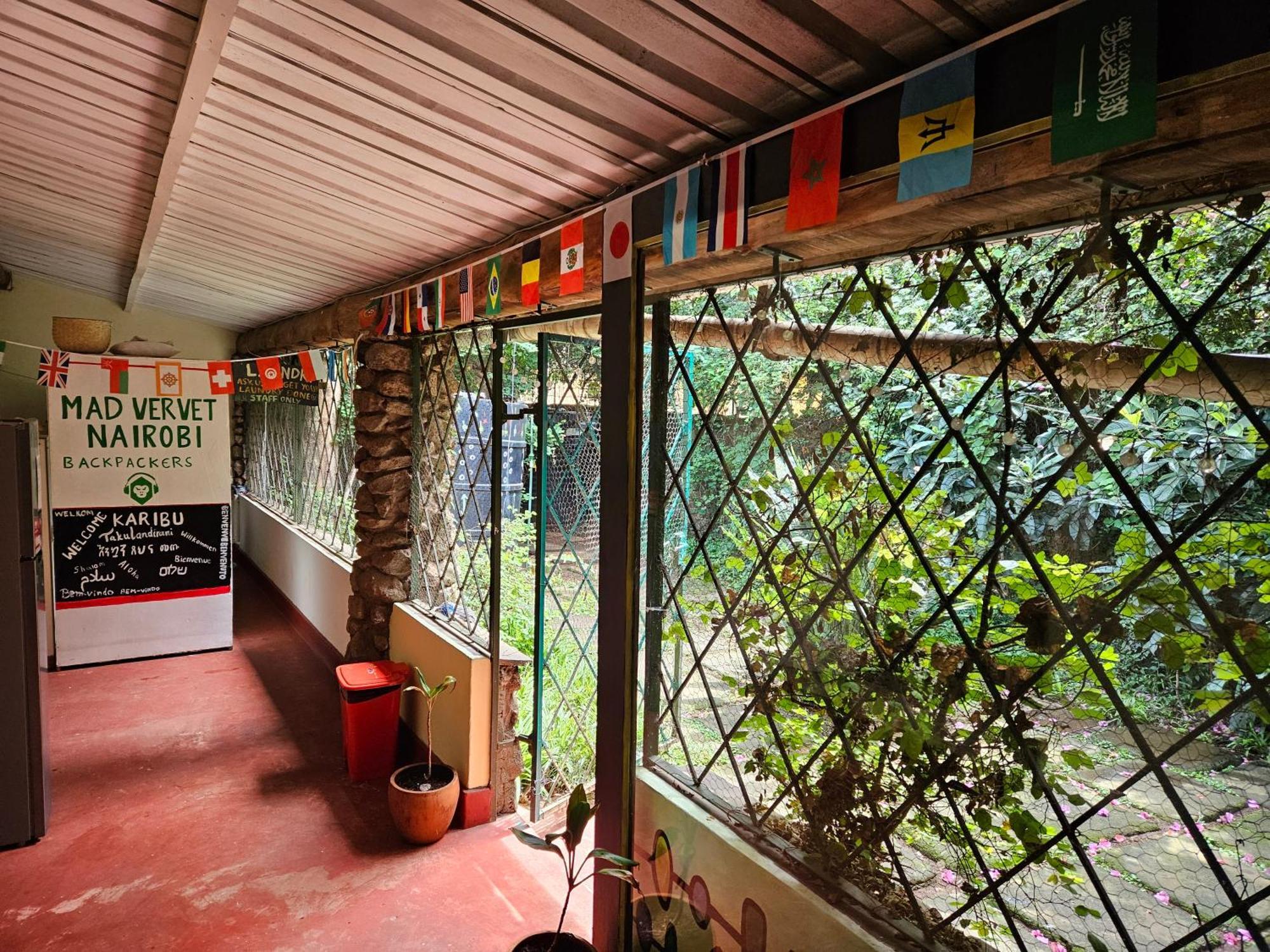 Mad Vervet Nairobi Backpackers Hostel Екстер'єр фото